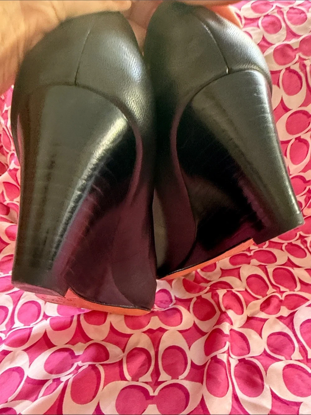Beautiful  COACH Black Leather wedge shoes with Silver Bow Accent